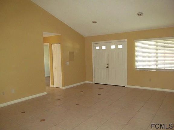 5th image of 18 White Oak Ln