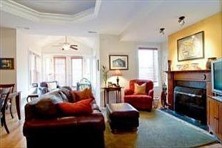 1st image of 4424 N Winchester Ave #3N