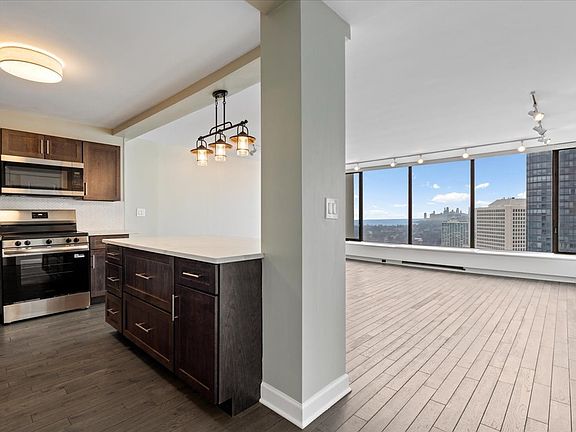 2nd image of 5455 N Sheridan Rd APT 3406