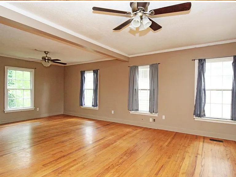 212 Goshen Ave — Photo 3