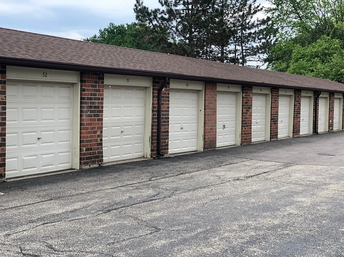 2 bed, 870 sqft, $1,750 — Photo 3