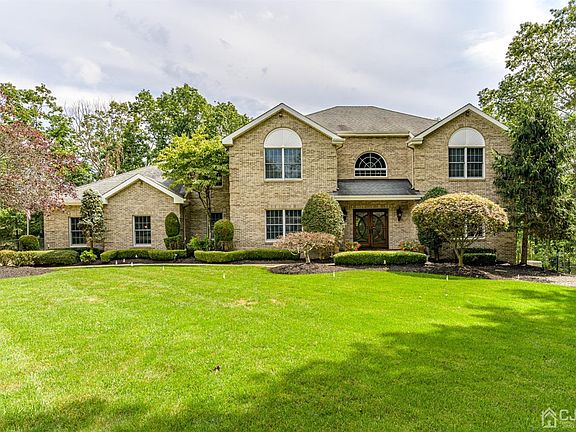4th image of 10 Nolan Ct