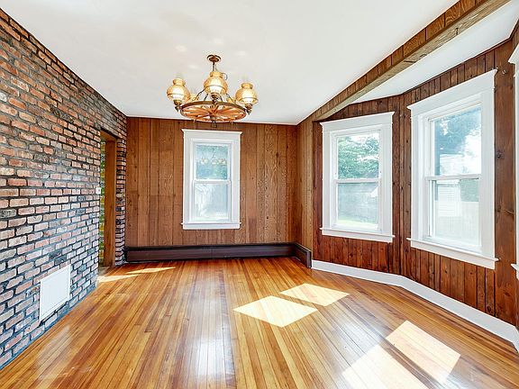 5th image of 27 Greeley Ave