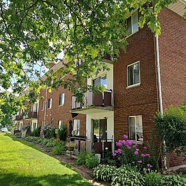 1st image of 203 Lisgar Ave