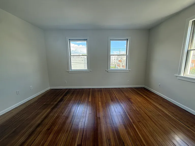 5 Daly St #2 — Photo 6