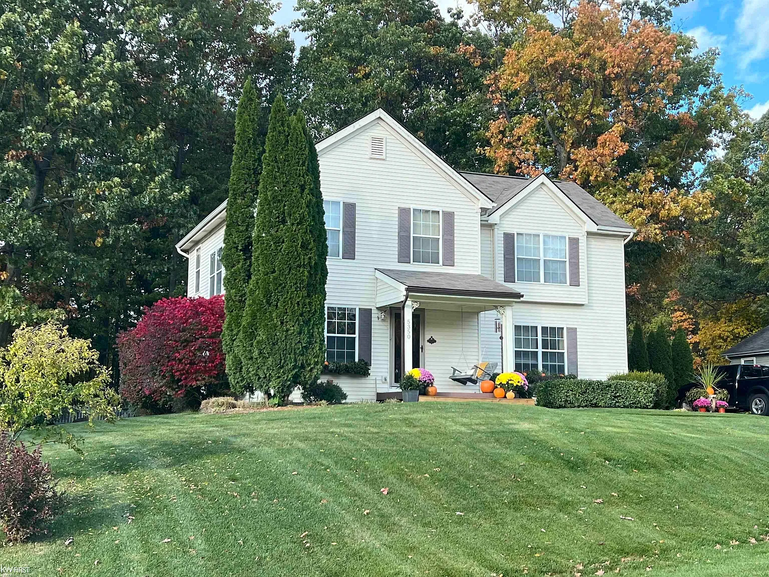 5350 Blossom Ln photo 1