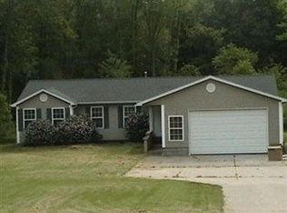 1083 Dock Rd, Madison, OH 44057