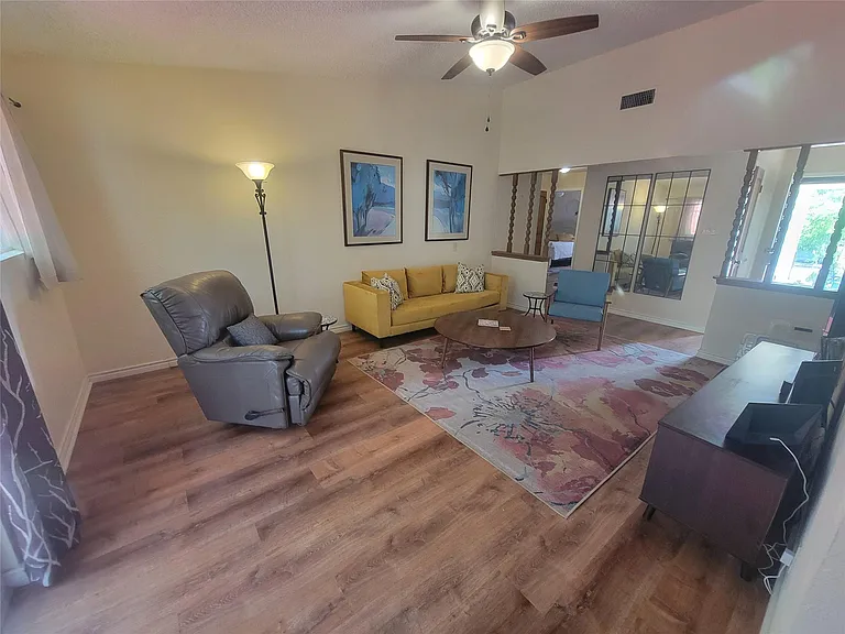 1714 Goodson Ln — Photo 10