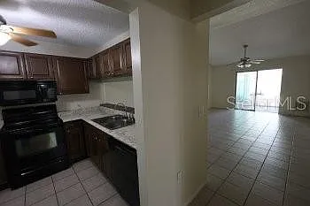 1155 Thayer St — Photo 3