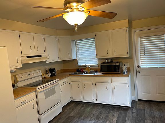 4th image of 22135 Erickson Ct