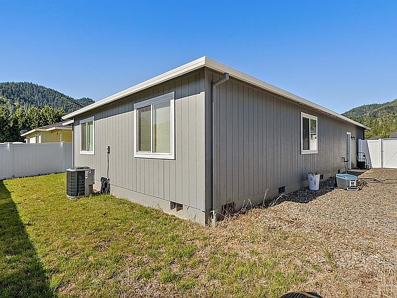 5th image of 207 Westbrook Dr