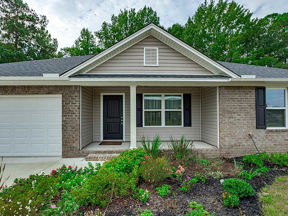 4th image of 3255 Oleander Dr