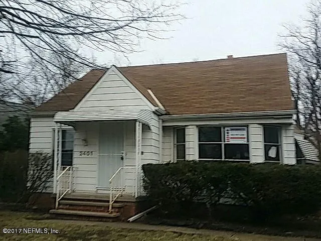 2401 N Taylor Rd photo 1