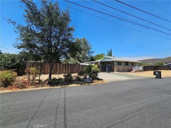 2955 4th St, Clearlake, CA 95422