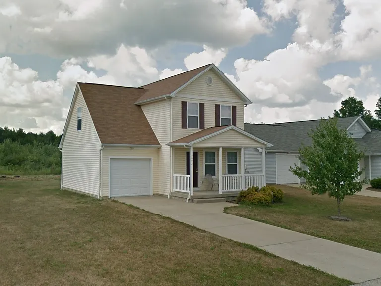 2992 Megan Cir — Photo 3
