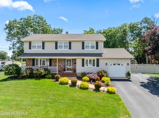 43 Southport Dr, Howell, NJ