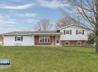 2754 Brookview Dr, Green Bay, WI 54313