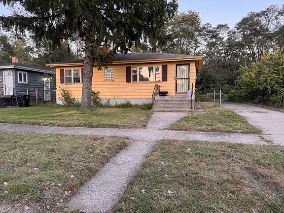 3rd image of 571 Dallas St
