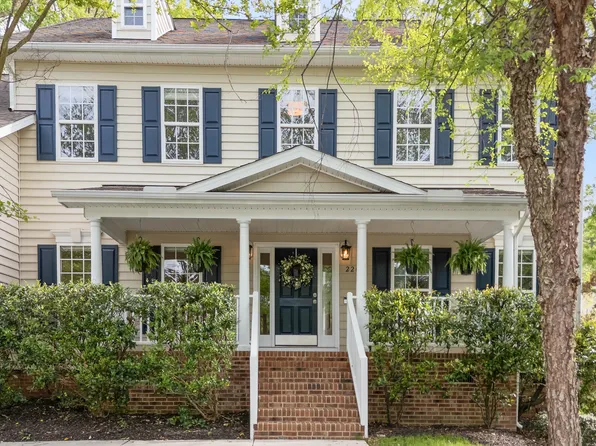 2208 Summer Elms Ct, Raleigh, NC 27614