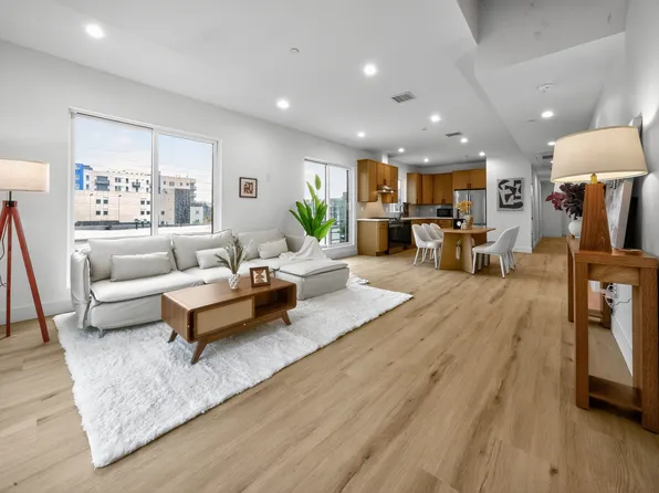 1223 W 37th Dr Room 1, Los Angeles, CA 90007