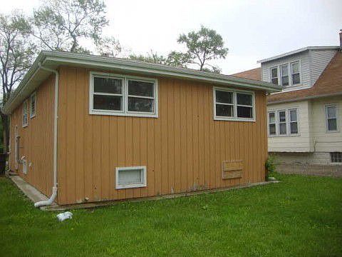 2nd image of 14942 Riverside Dr