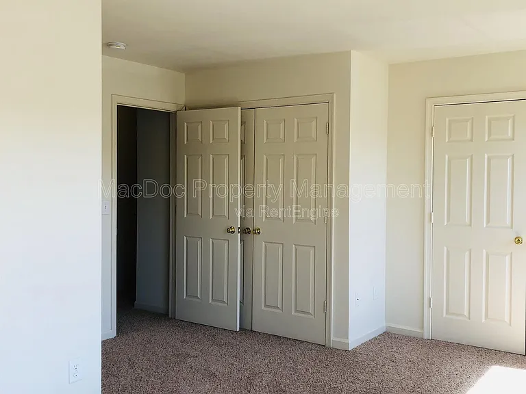 11009 Bevin Dr — Photo 8