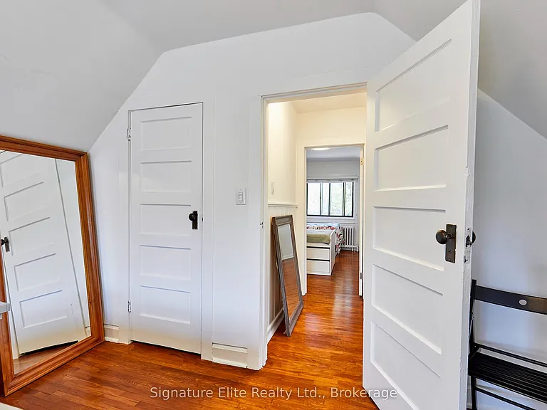 124 Geoffrey St #UPPER — Photo 29