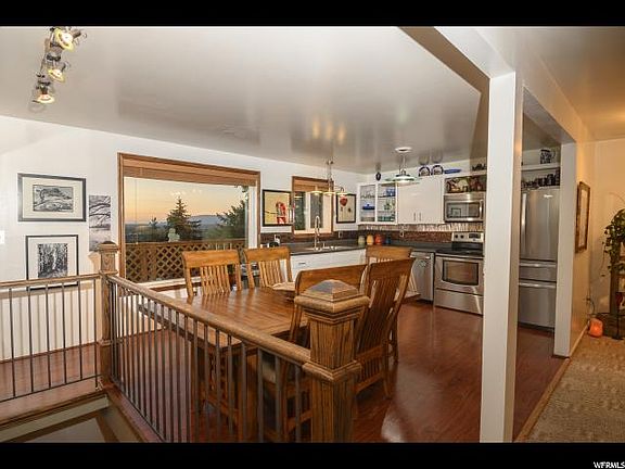 3rd image of 2371 E Cavalier Dr