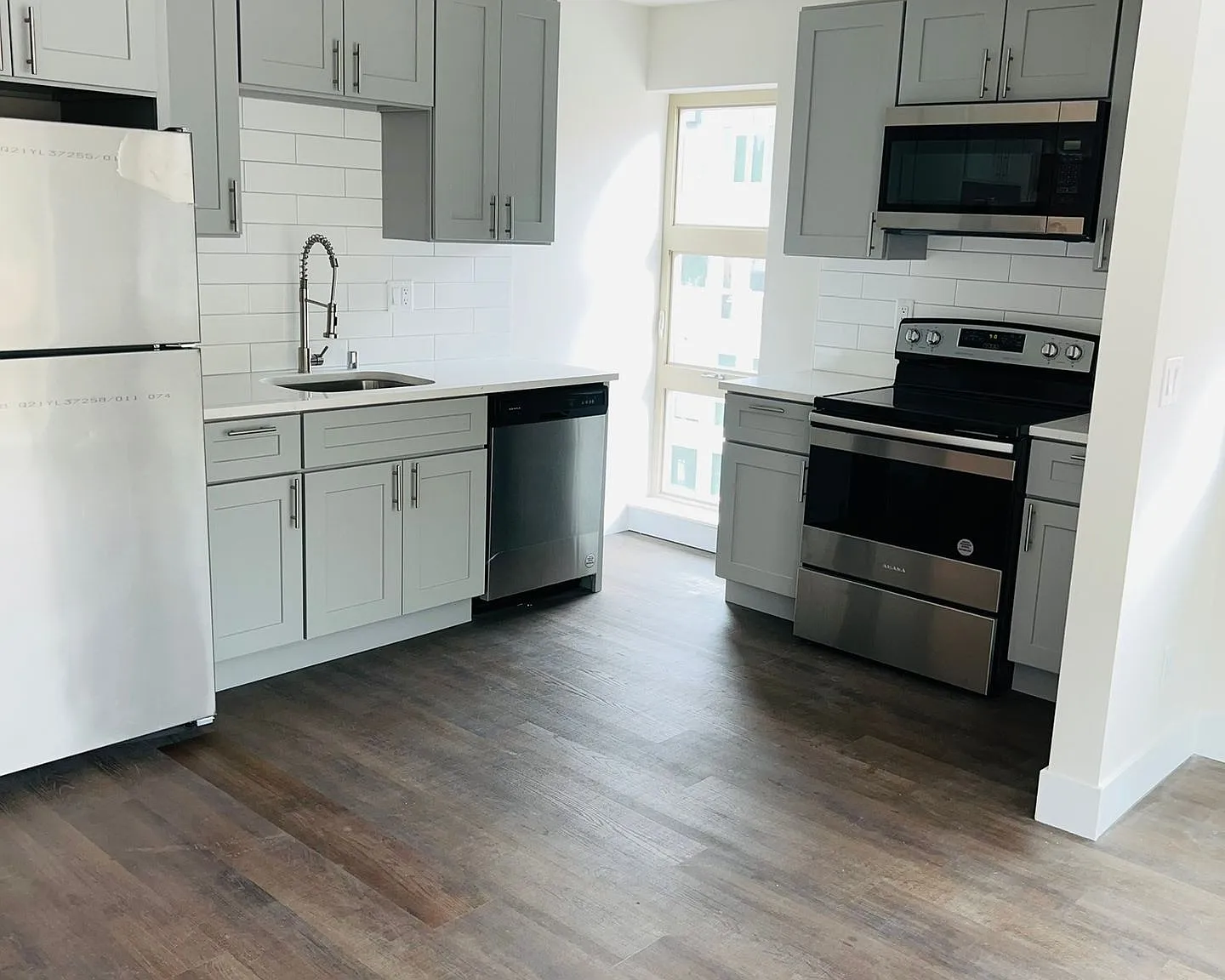 South Lane Apartments — Photo 4