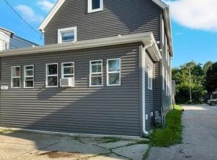 927 Washington Rd, Kenosha, WI 53140