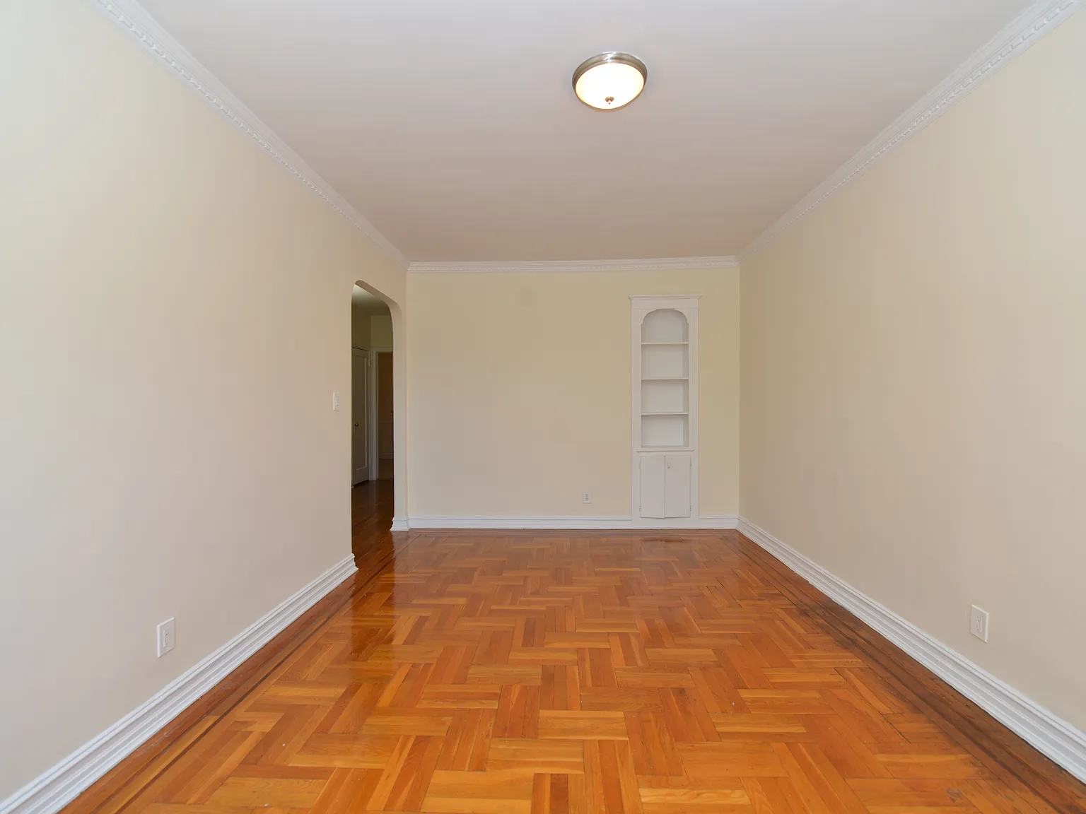 15 Bay 38 St — Photo 3