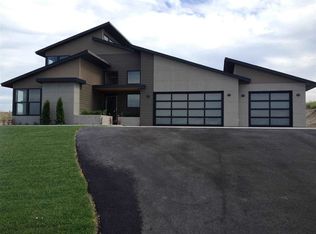 94704 Tyler Ct, Kennewick, WA 99338