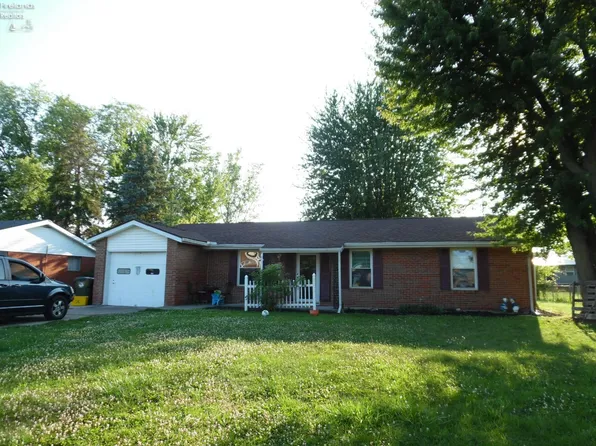 245 Beechwood Dr, Tiffin, OH 44883