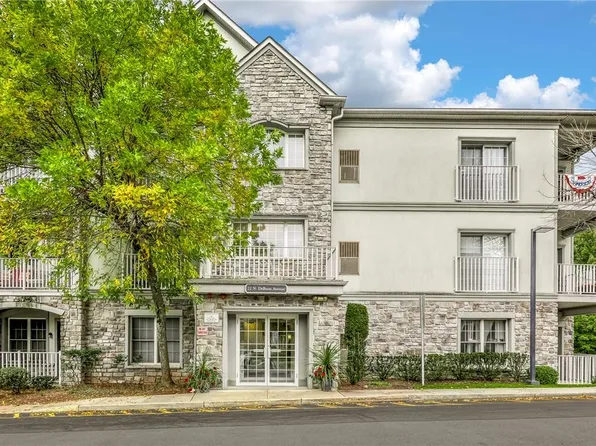 22 N De Baun Avenue #201, Suffern, NY 10901