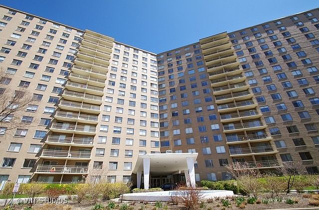 1st image of 7061 N Kedzie Ave Suite 1615