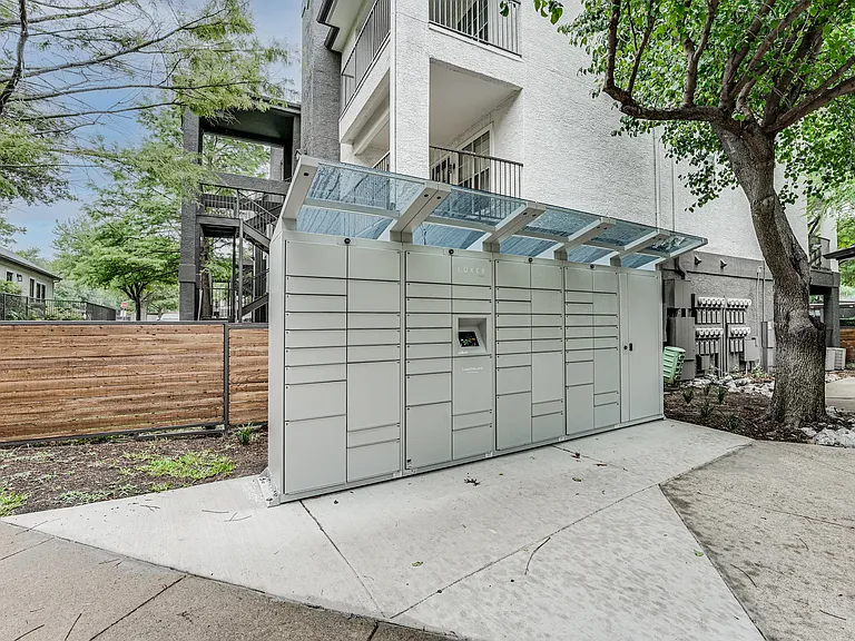 Knox Allen Station — Photo 42