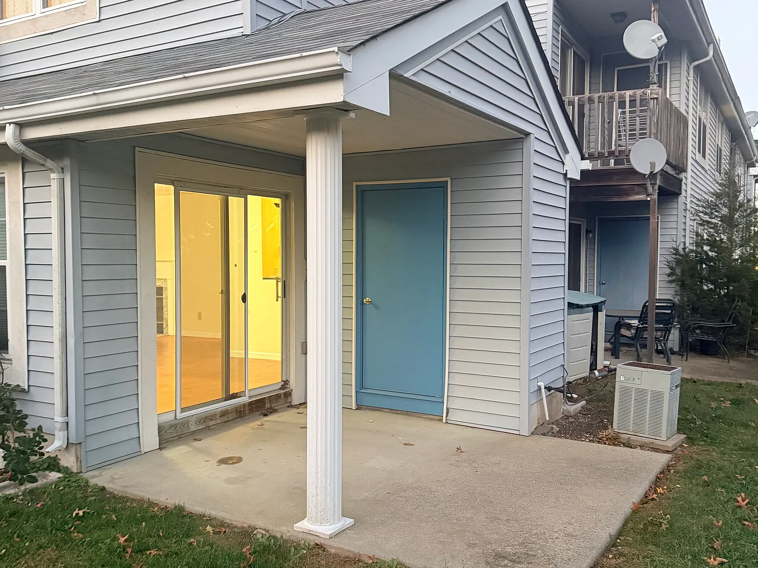 2 bed, 1.5 bath, 1100 sqft, $2,600 — Photo 3