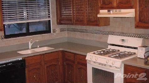 3rd image of 13940 Biscayne Dr