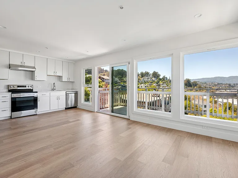 144 Filbert Ave #D — Photo 16
