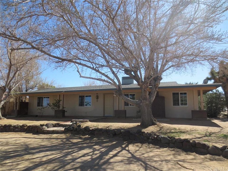 1st image of 57925 Carlyle Dr