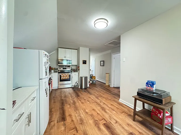 56 Hillside Pl #4 — Photo 2