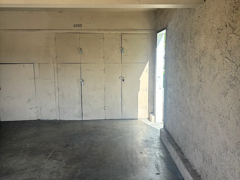 5000 Shenandoah St — Photo 9