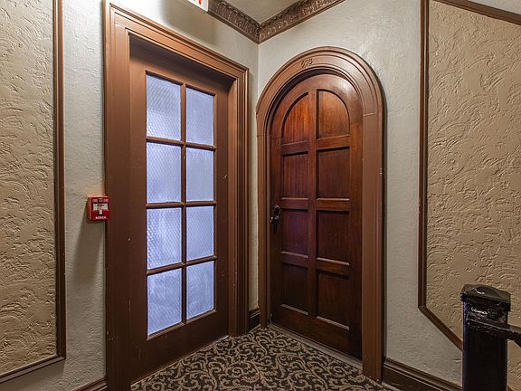 2nd image of 4804 Jefferson St APT 503