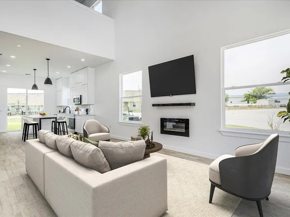 126 Lourdes Ct Unit B, Dripping Springs, TX 78620