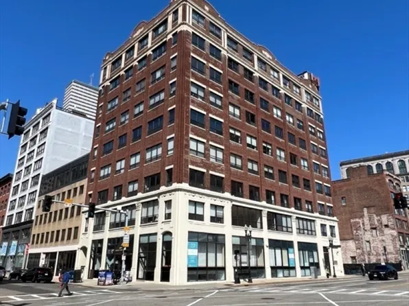 210 Lincoln St #304, Boston, MA 02111