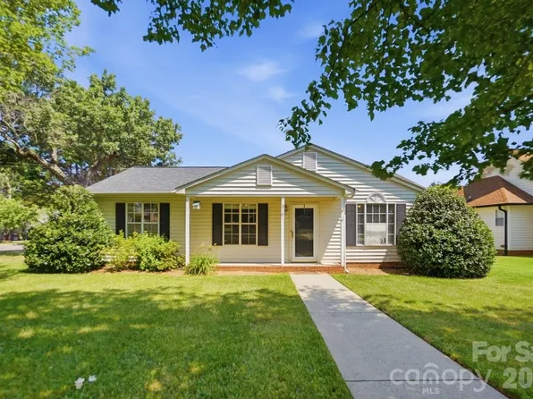 2101 Palm Ln, Belmont, NC 28012