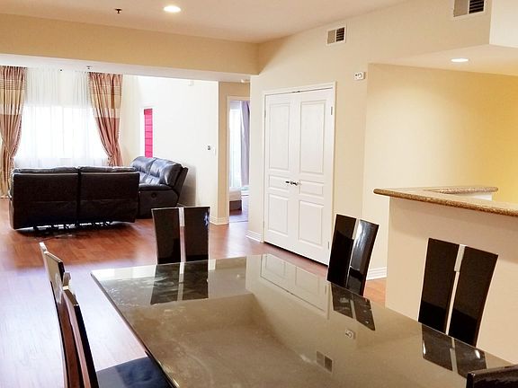 4th image of 602 S Wilton Pl APT 304