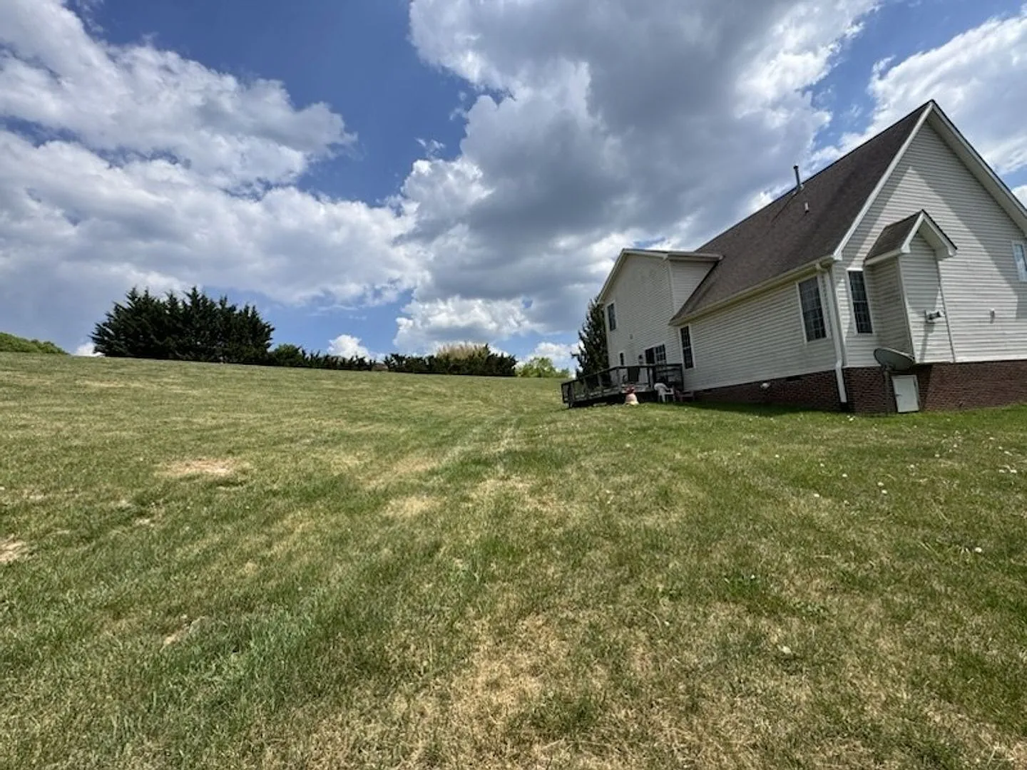 Blacksburg, 3 BR / 2.5 BA Available August 14 — Photo 3