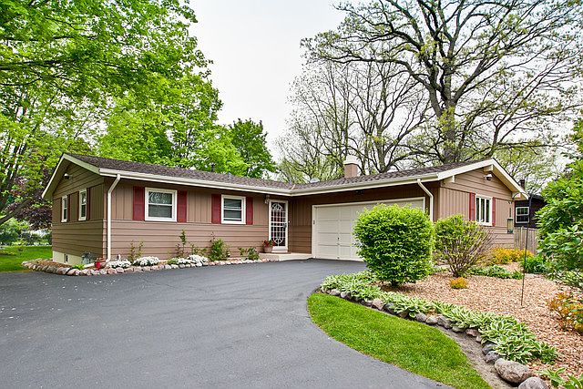 1st image of 15464 W Cherrywood Ln