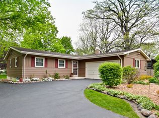 15464 W Cherrywood Ln, Libertyville, IL 60048
